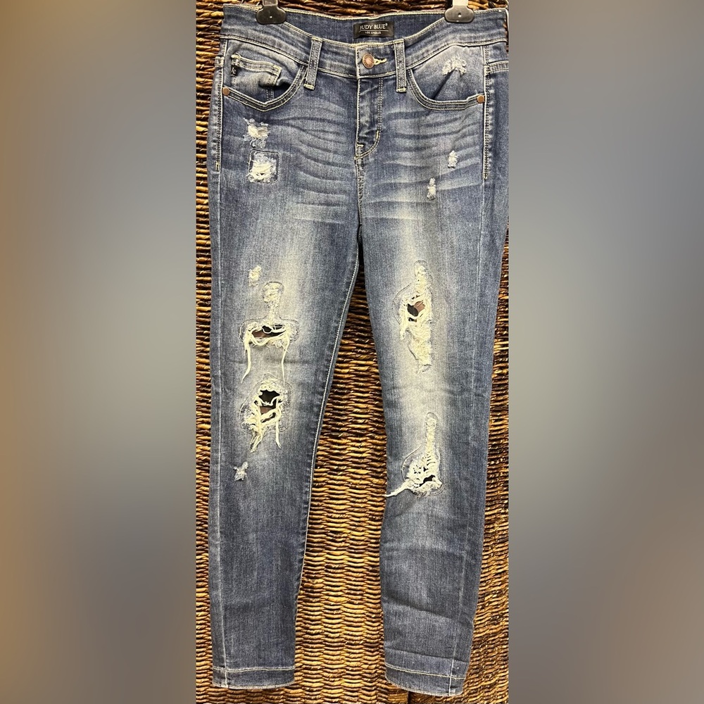 Judy Blue- Distressed Blue Jeans, Skinny Fit, Size: 5/27